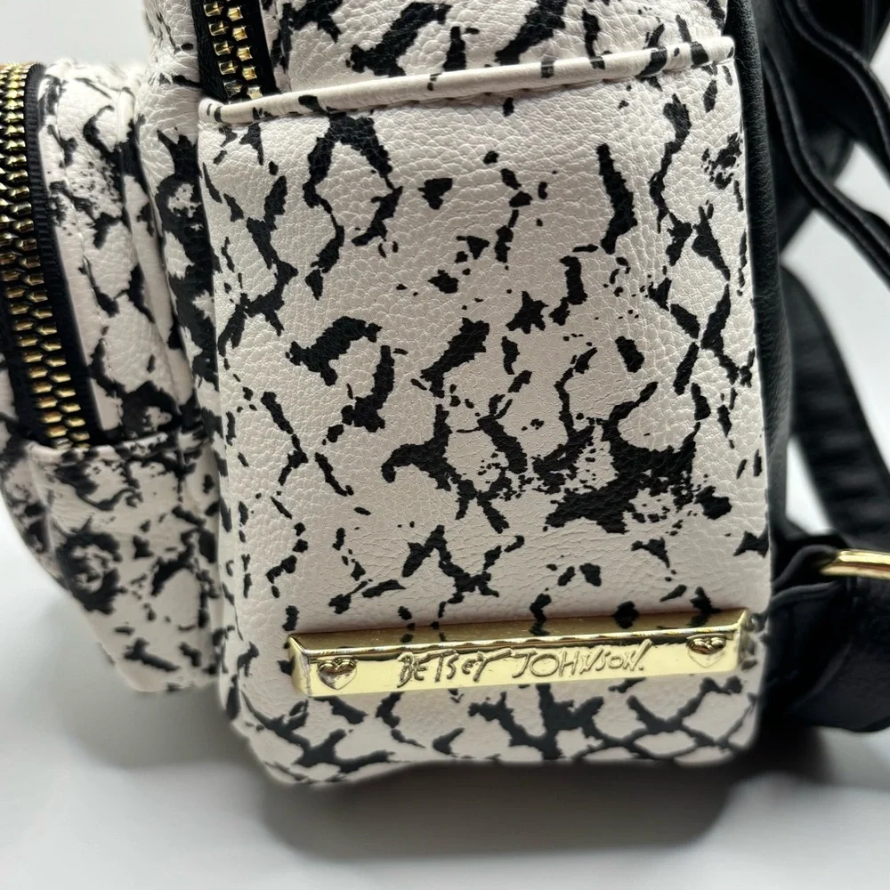 Betsey Johnson Puppy Dog Mini Backpack Black White Novelty Bag - Picture 3 of 6